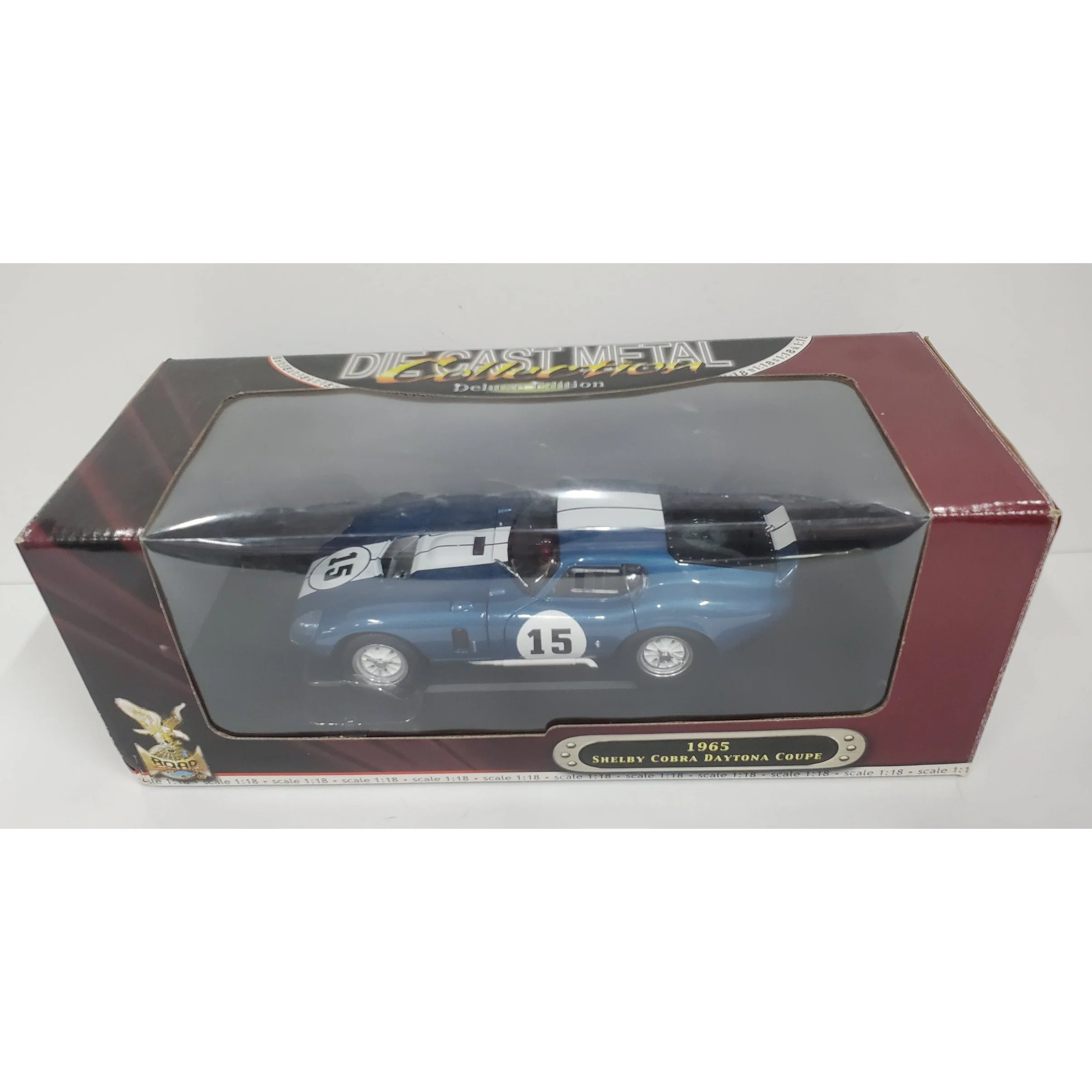 1/18 Road Signature 1965 Shelby Cobra Daytona Coupe - Image 2