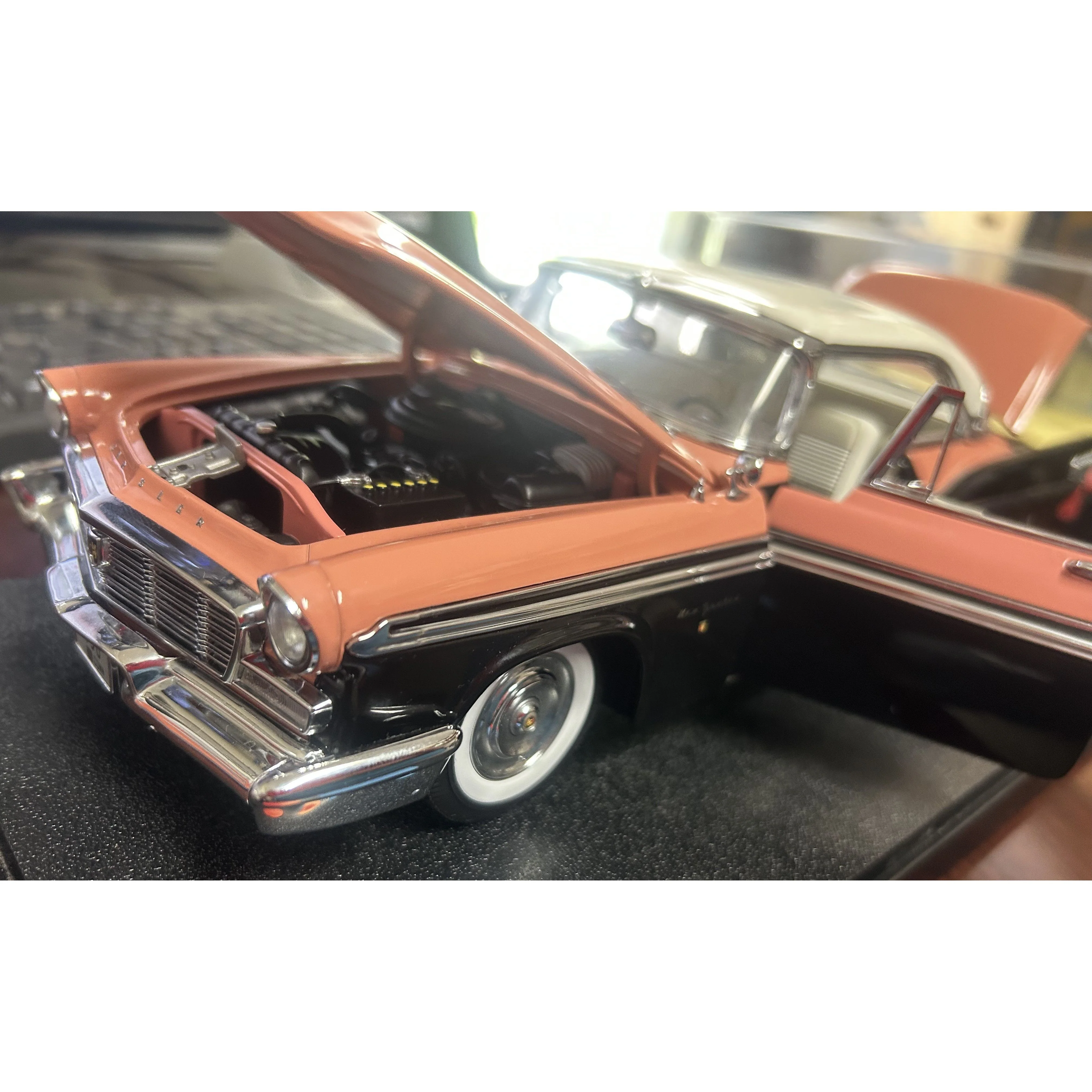 1/18 Scale ACME Chrysler New Yorker - Image 2