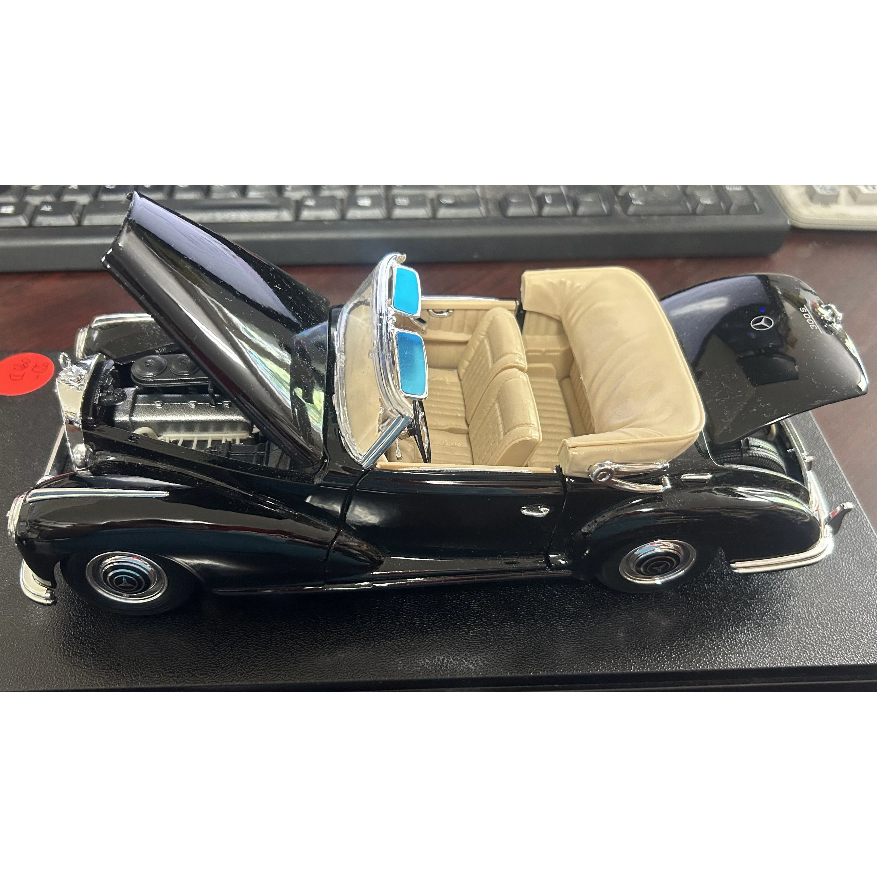 1/18 Scale Maisto 1955 Special Edition Mercedes Benz 300s