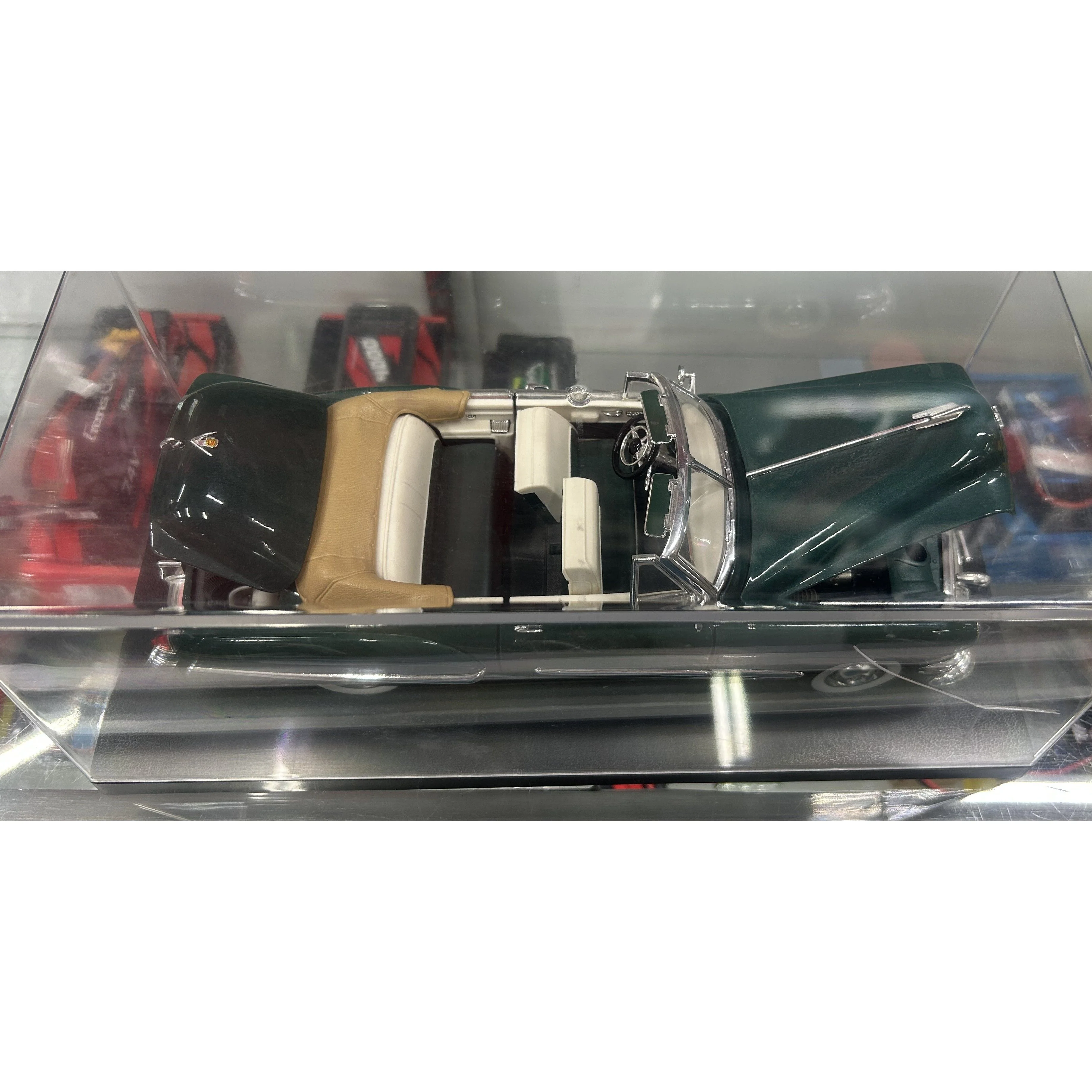 1/18 Scale Road Legends 1949 Cadillac Coupe deVille - Image 2