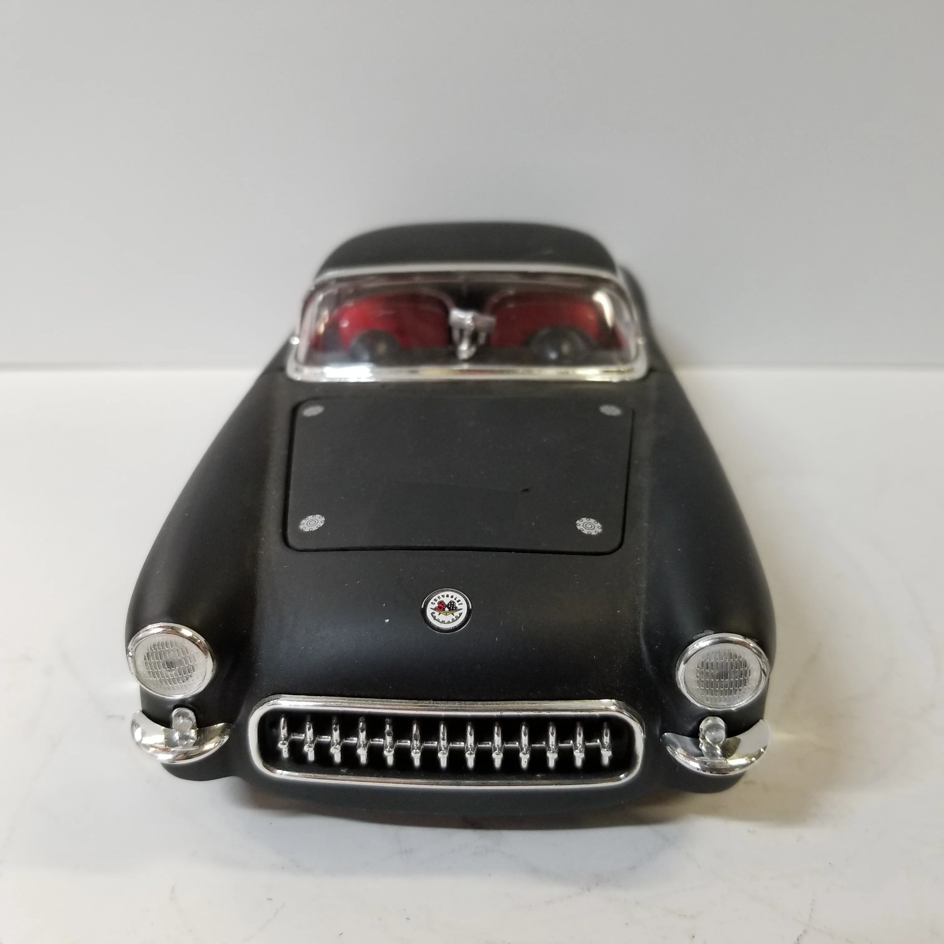 1/24 Scale Jada Toys 1957 Chevy Corvette - Image 3