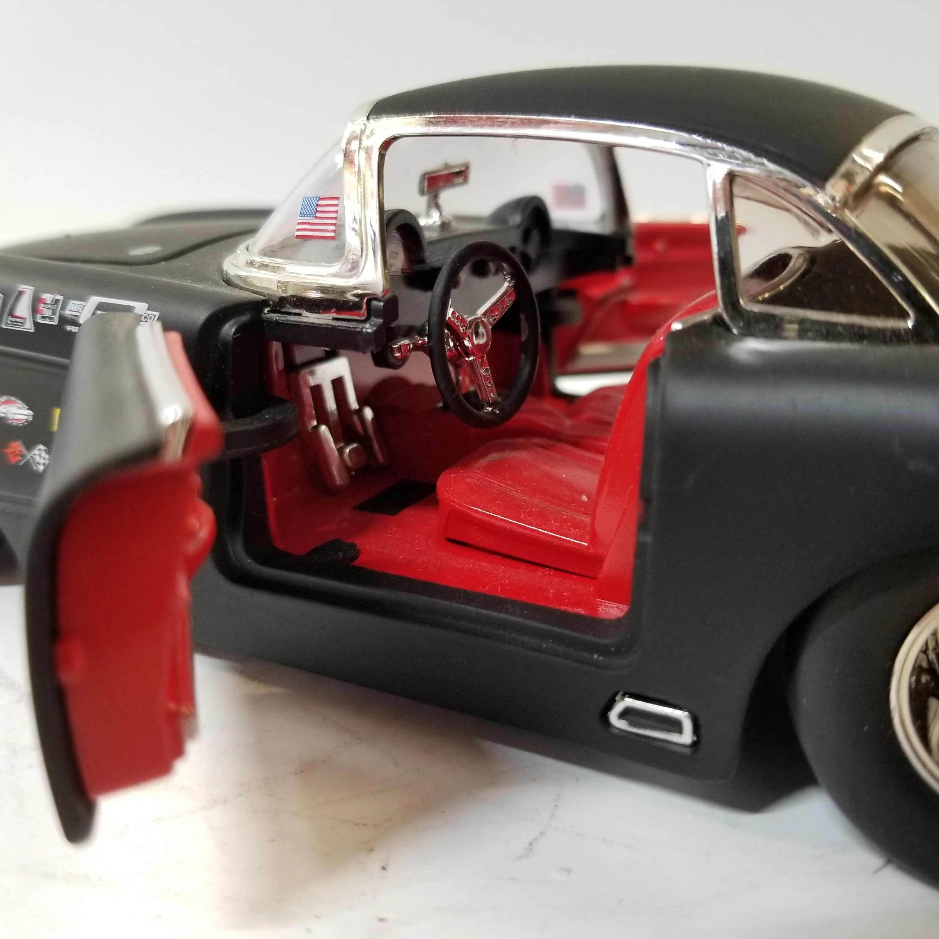 1/24 Scale Jada Toys 1957 Chevy Corvette - Image 5