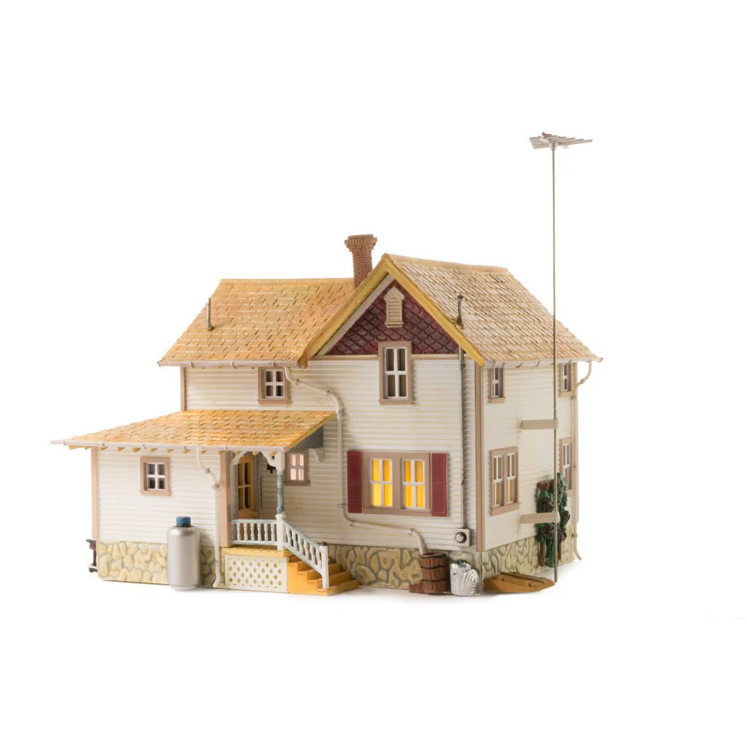 BR5046 HO Built-Up Corner Porch House - Image 3
