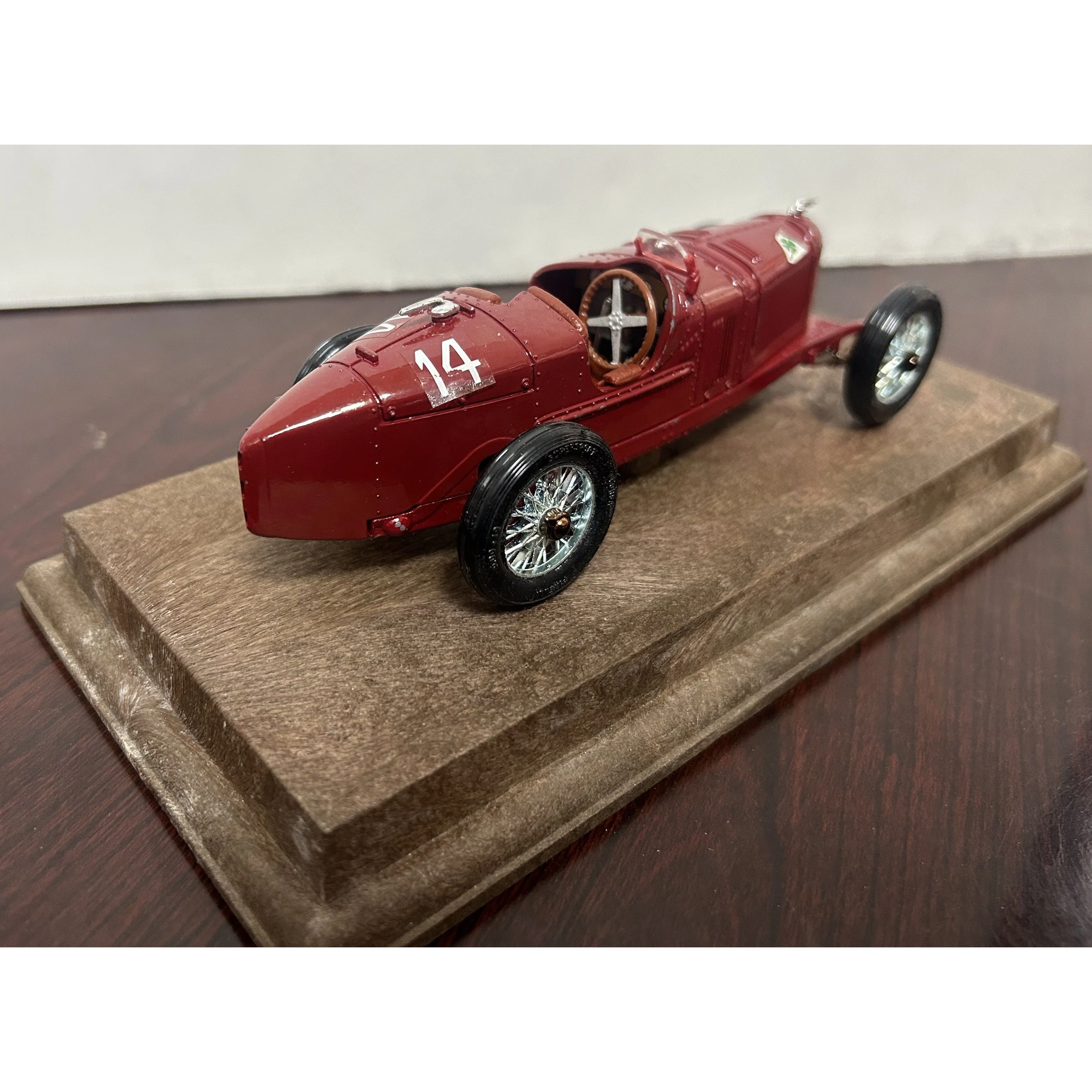 Mebeloye 1/25 Scale Alfa Romeo P2 1925 Grand Prix Car - Image 4