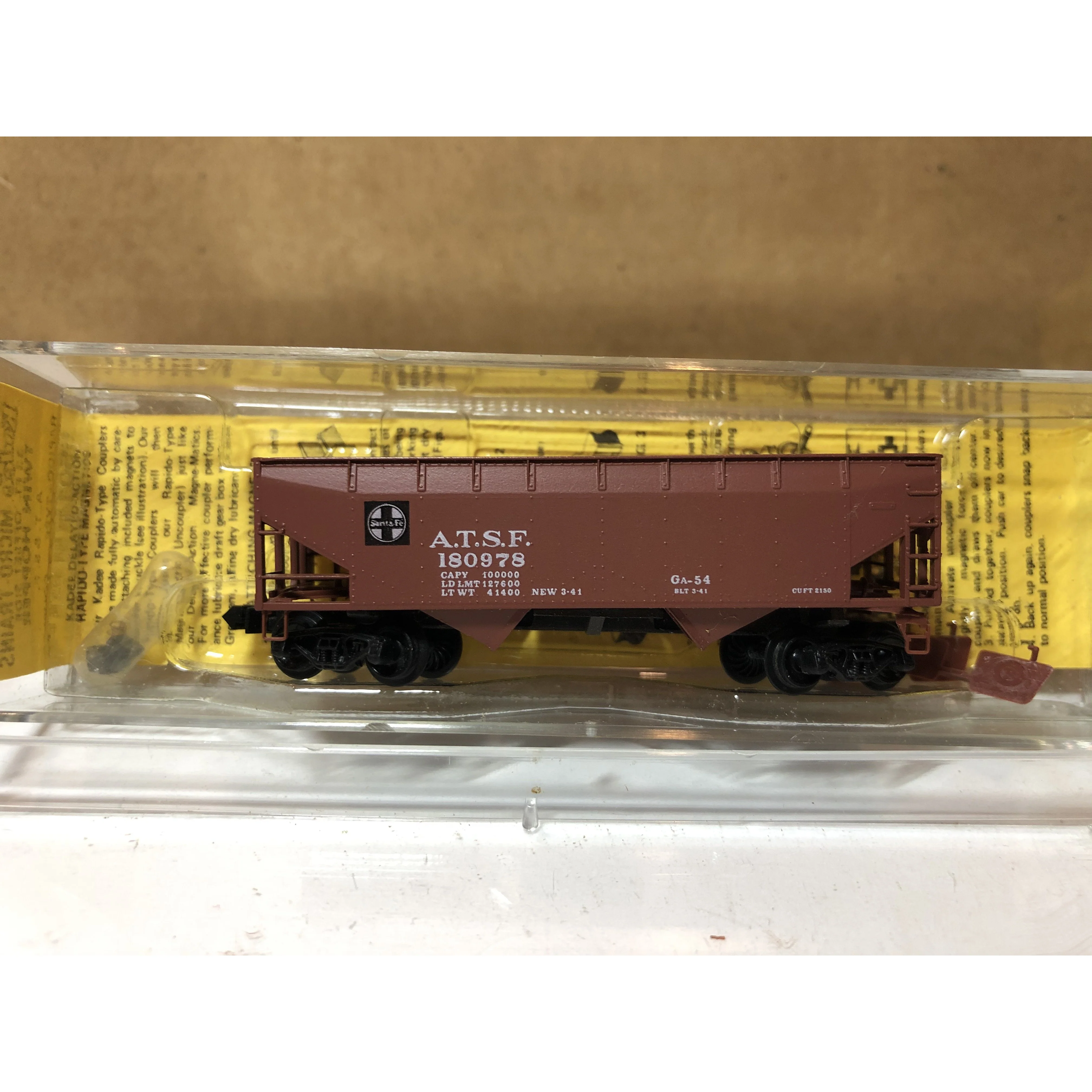 N Scale 55011 Kadee ATSF 33' Twin Hopper #180975
