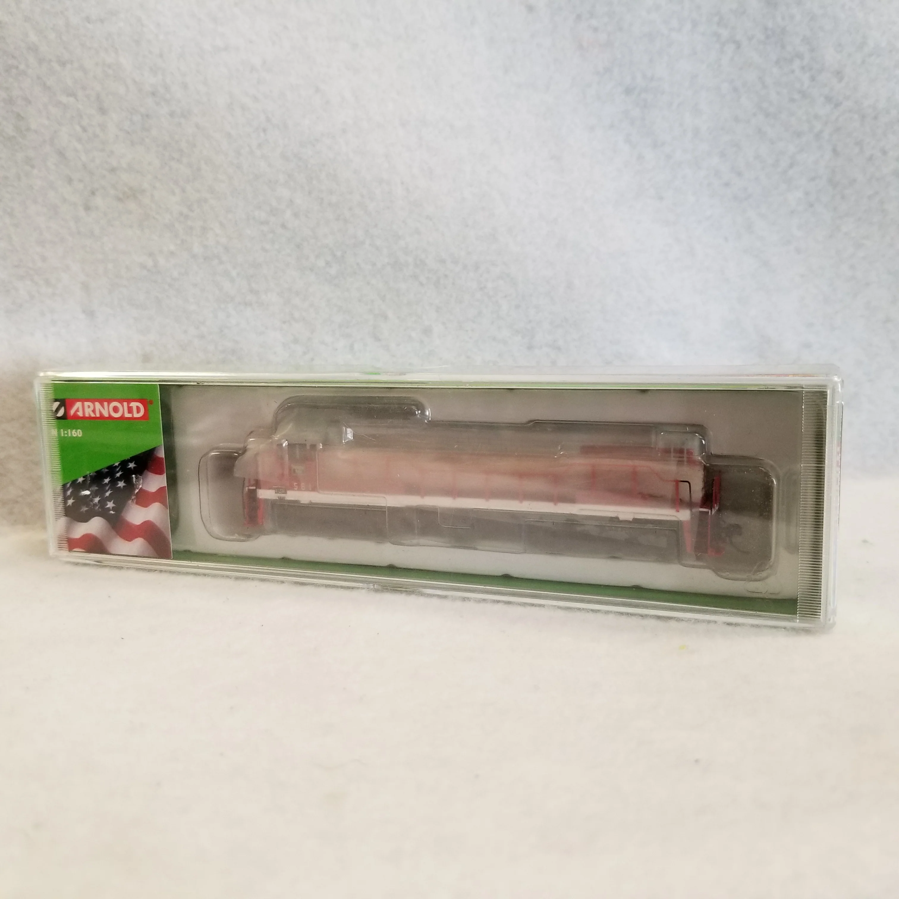 N Scale Arnold No.HN2216 Diesel Locomotive G.E. U25C #561 - Image 4