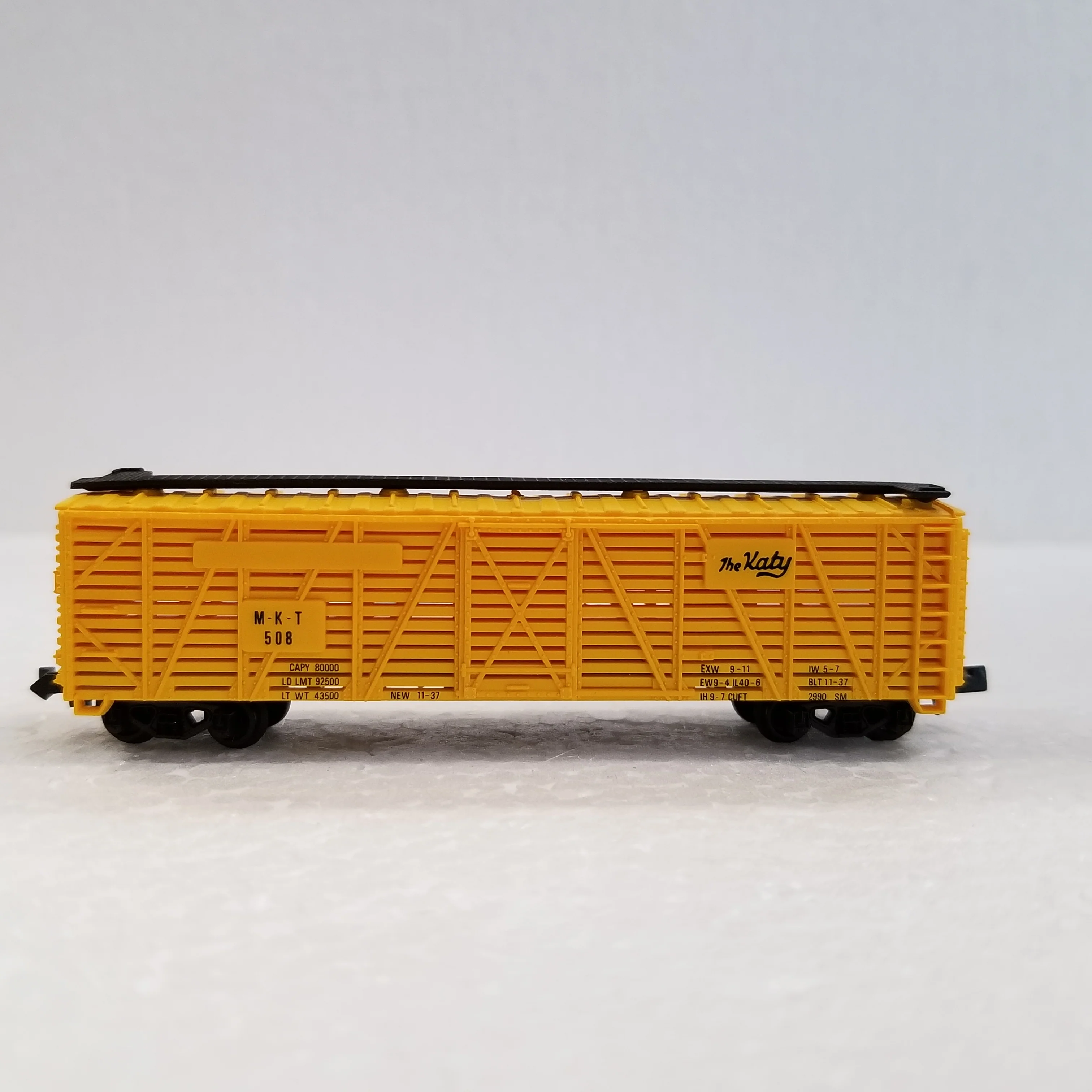N Scale Model Power No.3075 50' Stock Car M.K.T. No.508